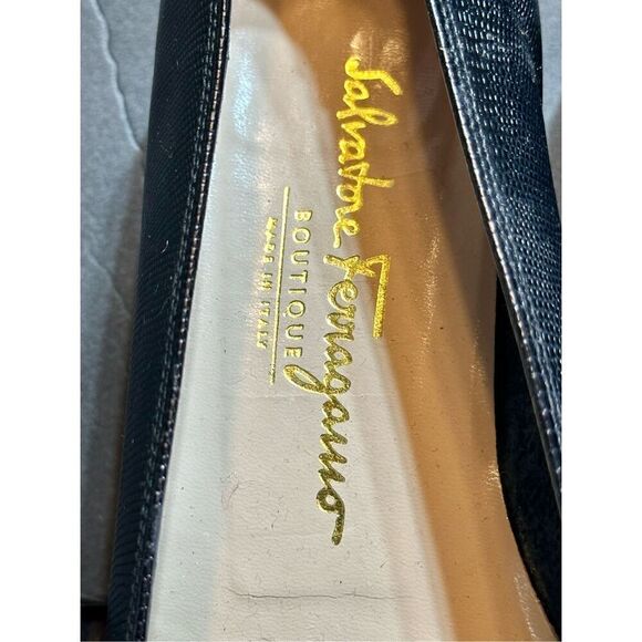 Salvatore Ferragamo women’s black loafers size 10 AAA - Picture 5 of 13